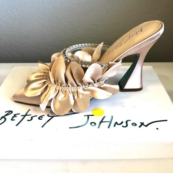 Betsey Johnson Jayde Heels - Picture 4 of 13